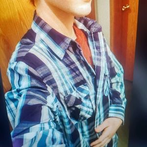 APT9 (near mint, comes ironed), blue plaid